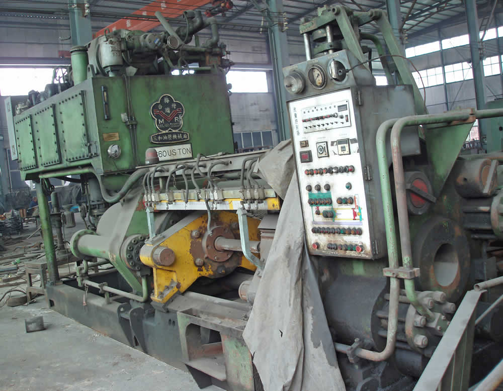 二手铝型材挤压机660美吨